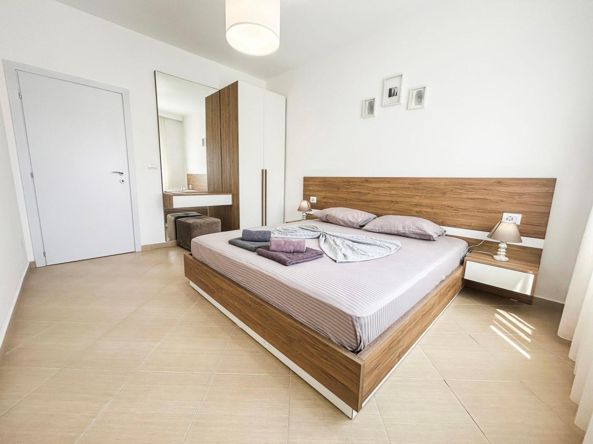 Gloria Superior 827 Apartamento Golem (Tirana)