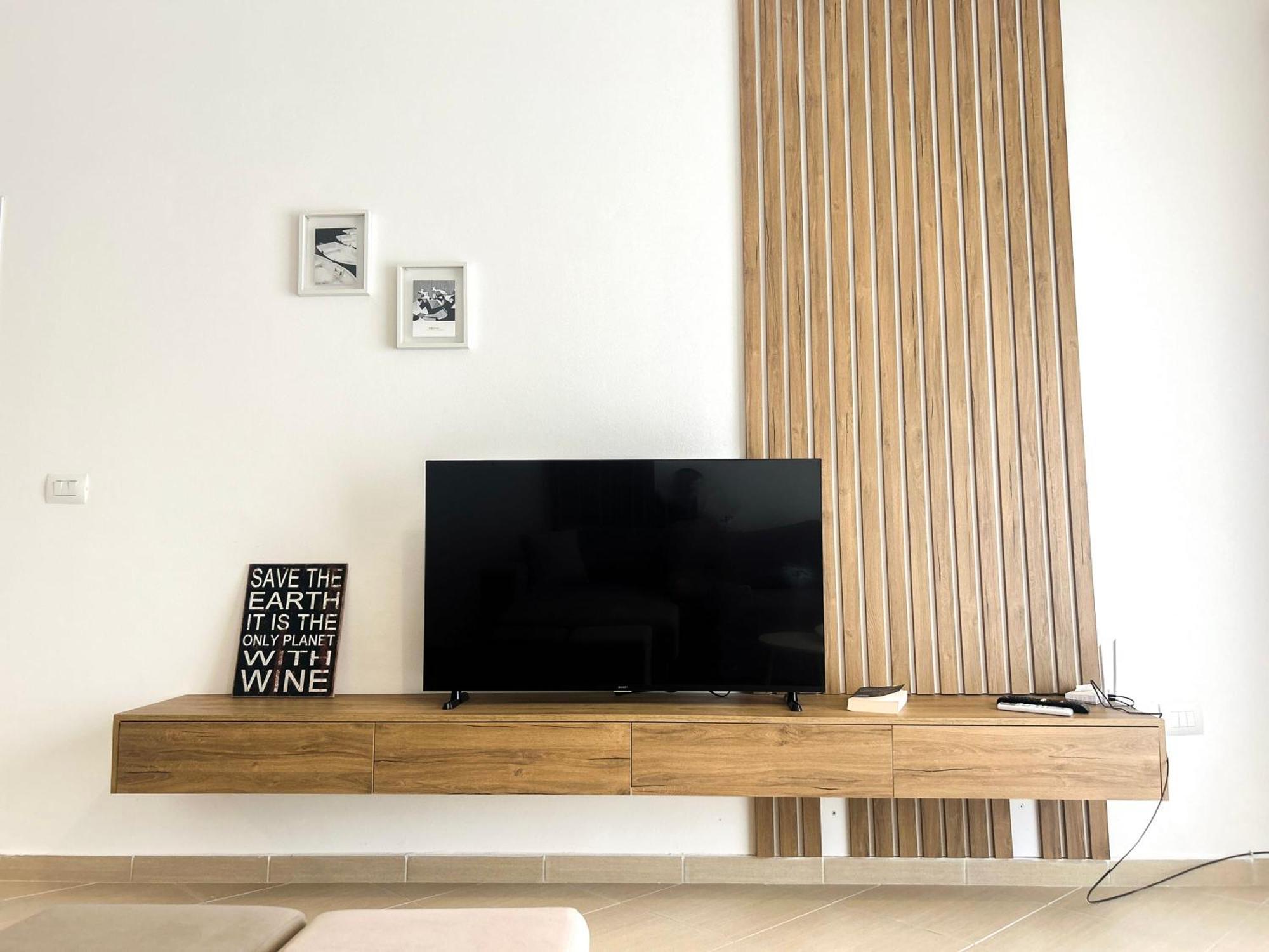 Gloria Superior 827 Golem (Tirana)